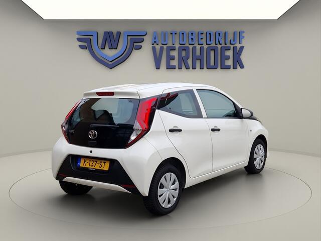 Toyota AYGO 1.0 VVT-i 5-Drs X-Fun Airco - NL Auto - Lage Kmstand!