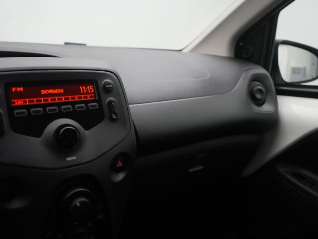 Toyota AYGO 1.0 VVT-i x-fun | NL-Auto | Airco | Bluetooth |