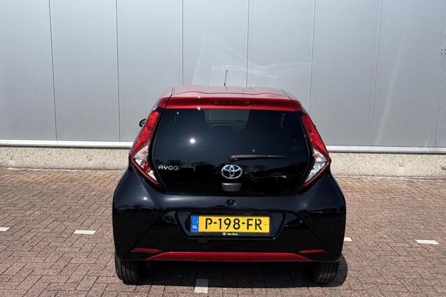 Toyota AYGO 1.0 VVT-i x-Clusiv, Leder, Apple Carplay/Android Auto, Safetysense, Camera, LM Velgen!