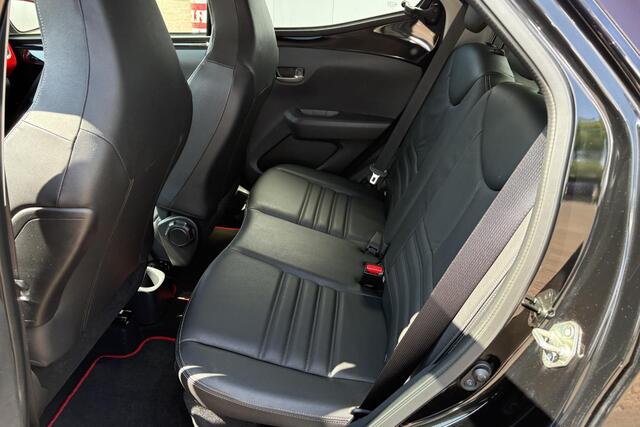 Toyota AYGO 1.0 VVT-i x-Clusiv, Leder, Apple Carplay/Android Auto, Safetysense, Camera, LM Velgen!