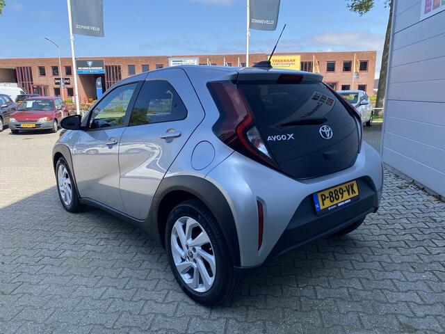 Toyota AYGO X 1.0 VVT-i MT first