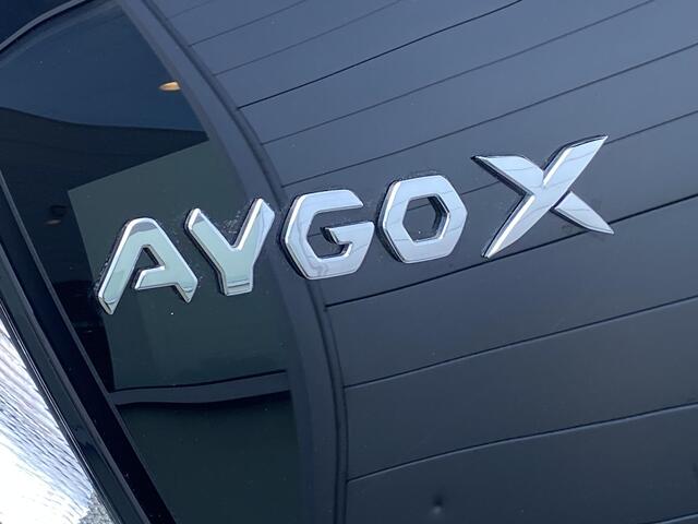 Toyota AYGO X 1.0 VVT-i MT first
