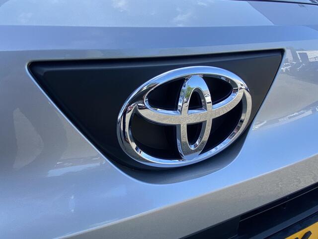 Toyota AYGO X 1.0 VVT-i MT first