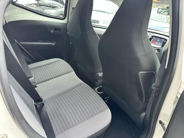 Toyota AYGO 1.0 VVT-i x-play ltd