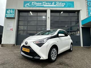 toyota-aygo-1.0-vvt-i-x-play-ltd