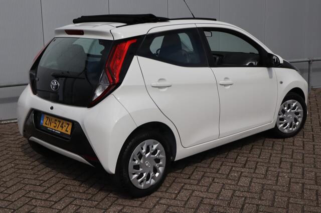 Toyota AYGO 1.0 VVT-i x-play ltd I Geen Import I Open dak