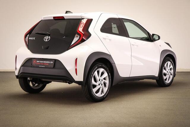Toyota AYGO X 1.0 VVT-i MT first | CLIMA | DAB | APPLE | CAMERA