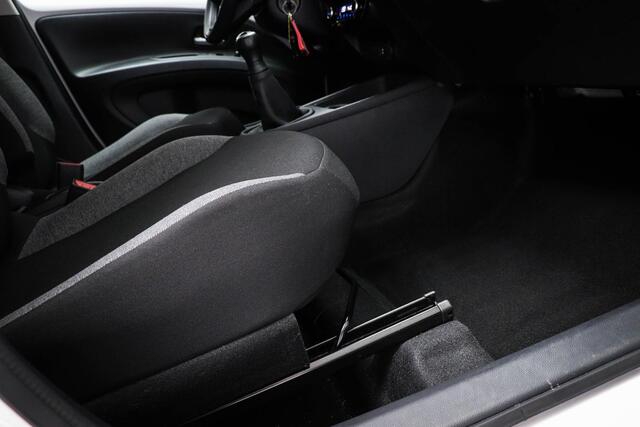Toyota AYGO X 1.0 VVT-i MT first | CLIMA | DAB | APPLE | CAMERA