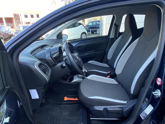 Toyota AYGO 1.0 VVT-i x-play AUTOMAAT