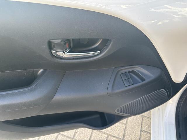 Toyota AYGO 1.0 VVT-i x-joy NL auto, zeer netjes