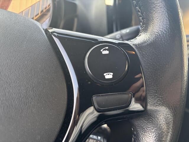 Toyota AYGO 1.0 VVT-i x-joy NL auto, zeer netjes