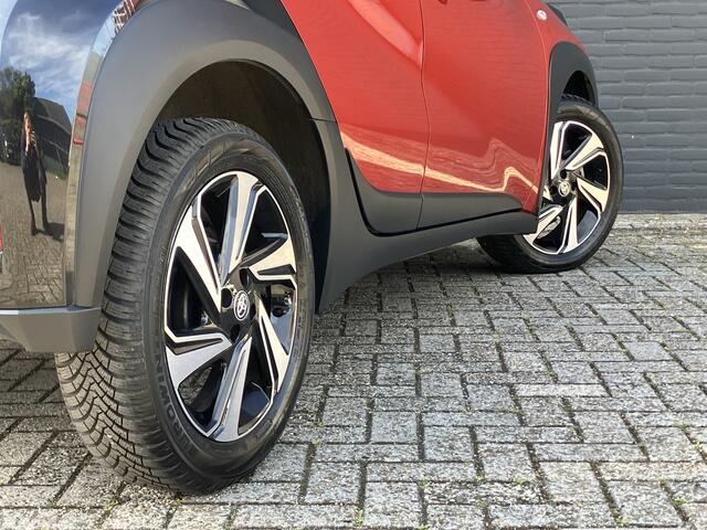 Toyota AYGO X 1.0 VVT-i S-CVT Pulse AUT. | 1e eigenaar | dealer onderhouden | apple carplay | camera | adapt. cruise | airco