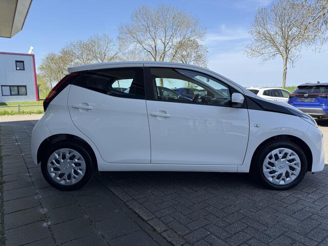 Toyota AYGO 1.0 VVT-i x-play Cruise | Camera | Bluetooth