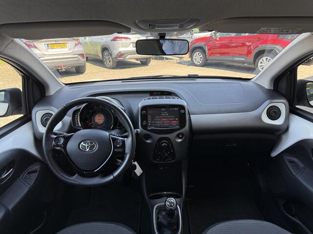 Toyota AYGO 1.0 VVT-i x-play Cruise | Camera | Bluetooth