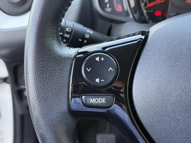 Toyota AYGO 1.0 VVT-i x-play Cruise | Camera | Bluetooth