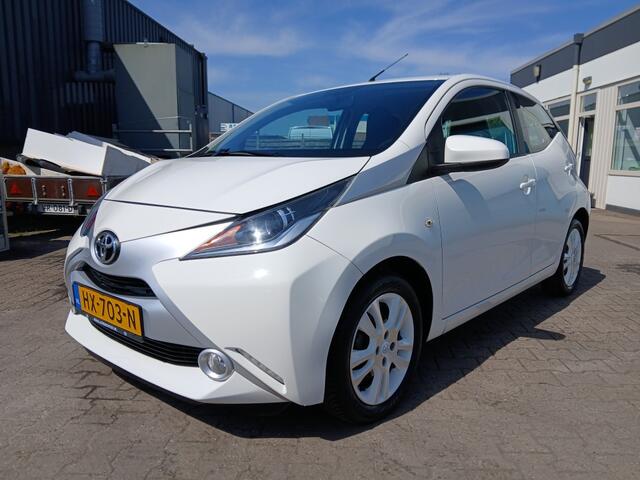 Toyota AYGO 1.0 VVT-i x-pure 5-Deurs/Airco/NL Auto