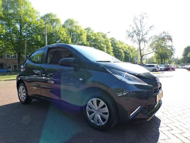 Toyota AYGO 1.0 VVT-i x-now 1E EIGENAAR ORG KM NAP AANTOONBAAR......