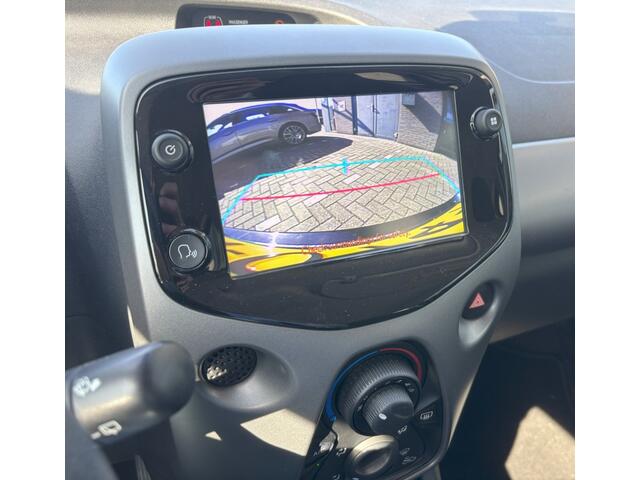 Toyota AYGO 1.0 VVT-i x-play