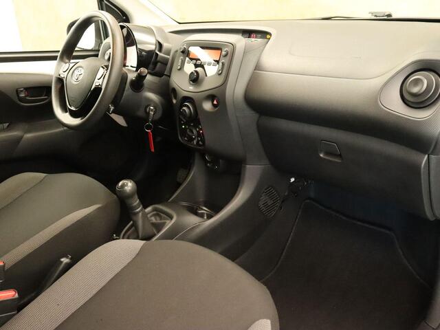 Toyota AYGO 1.0 VVT-i x-fun - ORIGINEEL NEDERLANDSE AUTO - AIRCO - BLUETOOTH - 5 DEURS - ELEKTRISCHE RAMEN VOOR