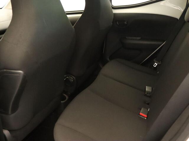 Toyota AYGO 1.0 VVT-i x-fun - ORIGINEEL NEDERLANDSE AUTO - AIRCO - BLUETOOTH - 5 DEURS - ELEKTRISCHE RAMEN VOOR