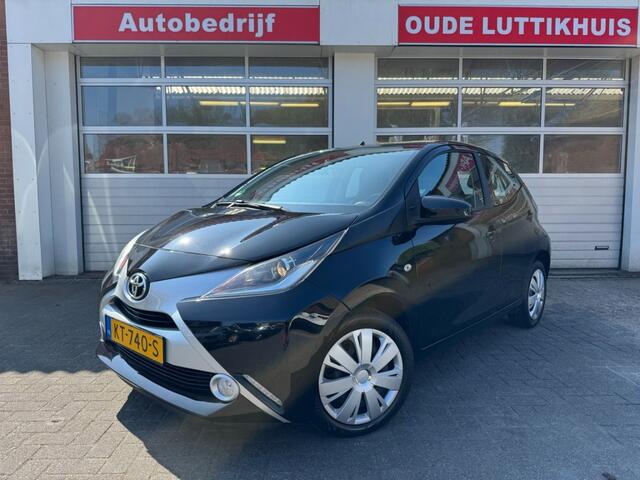 Toyota AYGO 1.0 VVT-i x-play Camera Cruise Airco Bluetooth