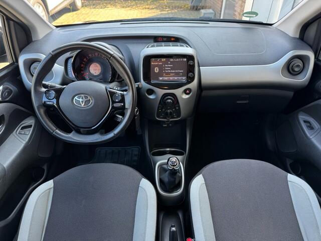 Toyota AYGO 1.0 VVT-i x-play Camera Cruise Airco Bluetooth