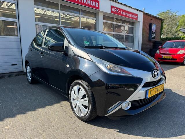Toyota AYGO 1.0 VVT-i x-play Camera Cruise Airco Bluetooth