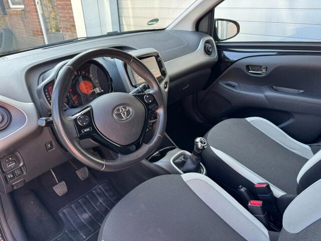 Toyota AYGO 1.0 VVT-i x-play Camera Cruise Airco Bluetooth