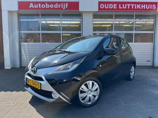 toyota-aygo-1.0-vvt-i-x-play-camera