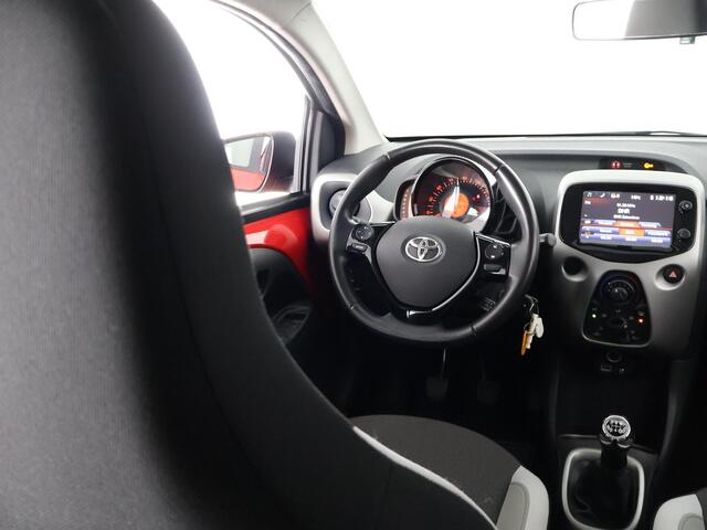 Toyota AYGO 1.0 VVT-i X-CITE BI-TONE CAMERA.BLACKLINE VELG.AIRCO. GARANTIE TOT 4-2028