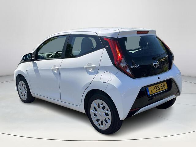 Toyota AYGO 1.0 VVT-i x-play | 5 deurs | Carplay | Airconditioning | Parkeercamera | Elektrische buitenspiegels |