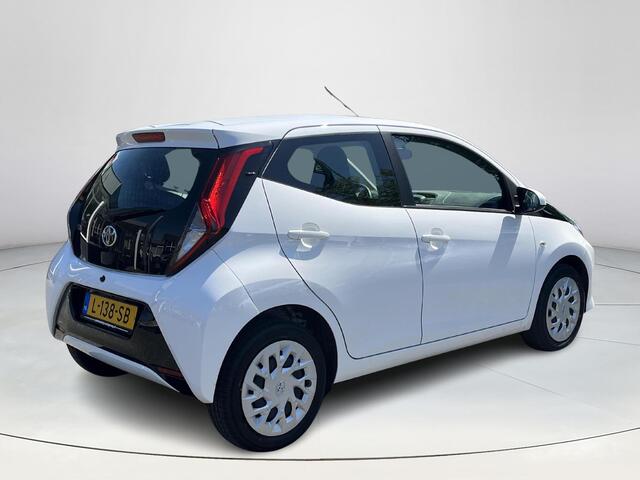Toyota AYGO 1.0 VVT-i x-play | 5 deurs | Carplay | Airconditioning | Parkeercamera | Elektrische buitenspiegels |