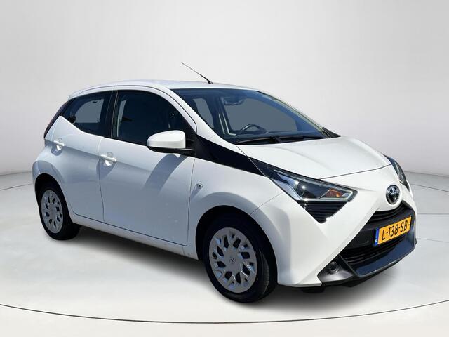 Toyota AYGO 1.0 VVT-i x-play | 5 deurs | Carplay | Airconditioning | Parkeercamera | Elektrische buitenspiegels |