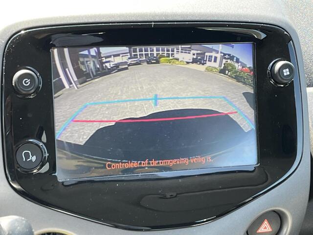Toyota AYGO 1.0 VVT-i x-play | 5 deurs | Carplay | Airconditioning | Parkeercamera | Elektrische buitenspiegels |