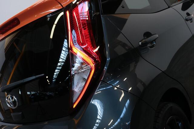 Toyota AYGO 1.0 VVT-i x-JBL, 1e eigenaar, Apple Carplay/Android Auto, Camera, Dealer onderhouden!