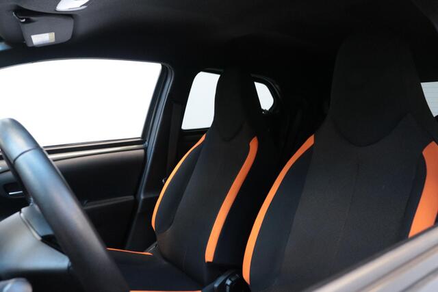 Toyota AYGO 1.0 VVT-i x-JBL, 1e eigenaar, Apple Carplay/Android Auto, Camera, Dealer onderhouden!