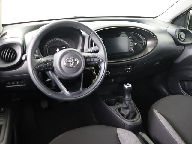 Toyota AYGO X 1.0 VVT-i MT first I Apple Carplay/Android Auto I Airco I Cruise Control I Camera I USB I