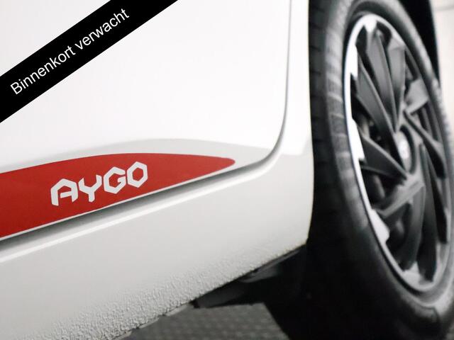 Toyota AYGO 1.0 VVT-i X-Fun + Coral Red Pack | Airco | Bluetooth | Privacy Glass |