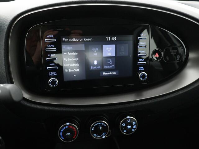 Toyota AYGO X 1.0 VVT-i S-CVT Play