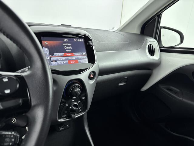 Toyota AYGO 1.0 VVT-i x-play | Camera | Apple Carplay & Android Auto | Airco |