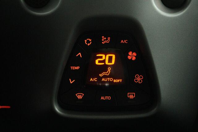 Toyota AYGO 1.0 VVT-i x-cite | Climate-Control | Apple Carplay/Android Auto | Parkeercamera | Lichtmetalen-Velgen |