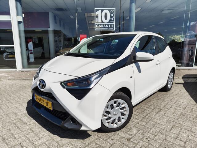 Toyota AYGO 1.0 VVT-i x-play Automaat | Android Auto, Apple Carplay | Achter
