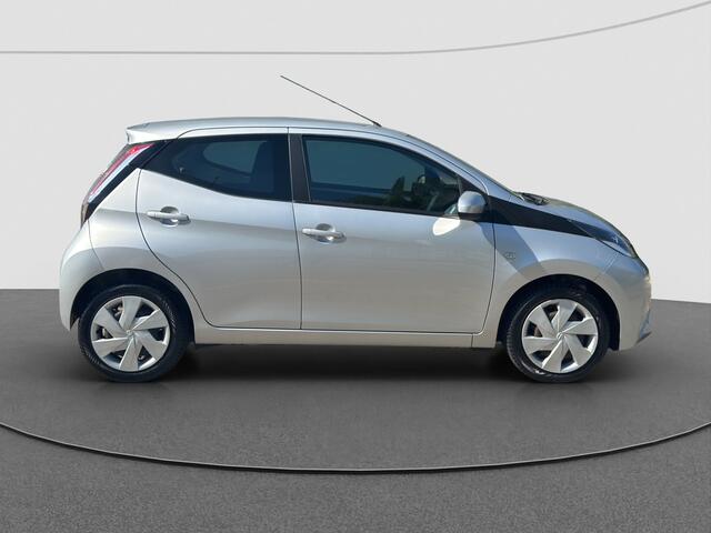 Toyota AYGO 1.0 VVT-i X-Play | Automaat | Camera