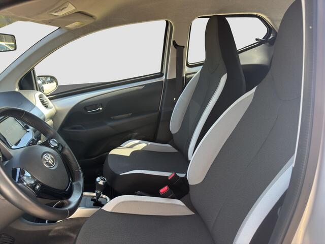 Toyota AYGO 1.0 VVT-i X-Play | Automaat | Camera