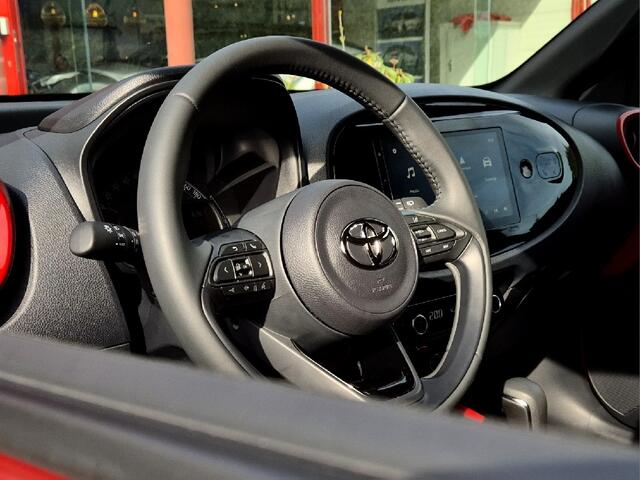 Toyota AYGO 1.0 VVT-i MT Automaat Pulse | Cruise | Parkeersensoren