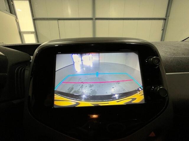 Toyota AYGO 1.0 VVT-I X-Play - Navigatie - Achteruitrijcamera - Airco