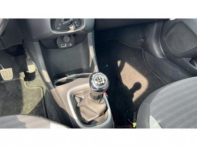 Toyota AYGO 1.0 VVT-I X-Play - Navigatie - Achteruitrijcamera - Airco
