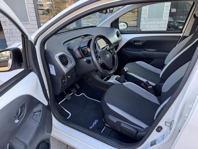 Toyota AYGO 1.0 VVT-i x-play Camera led Nap Beurt