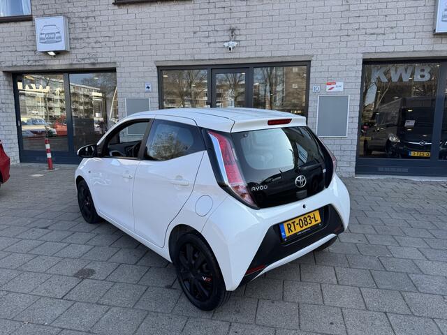 Toyota AYGO 1.0 VVT-i x-play Camera led Nap Beurt