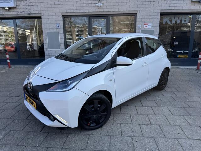 Toyota AYGO 1.0 VVT-i x-play Camera led Nap Beurt